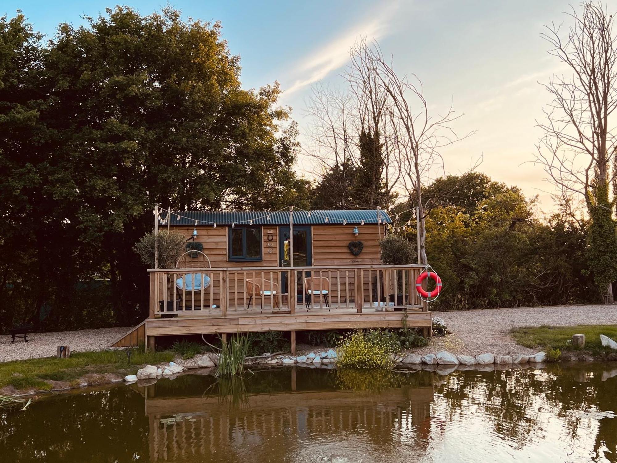 Rusty Duck Retreat Shepherds Hut Shedfield Bagian luar foto