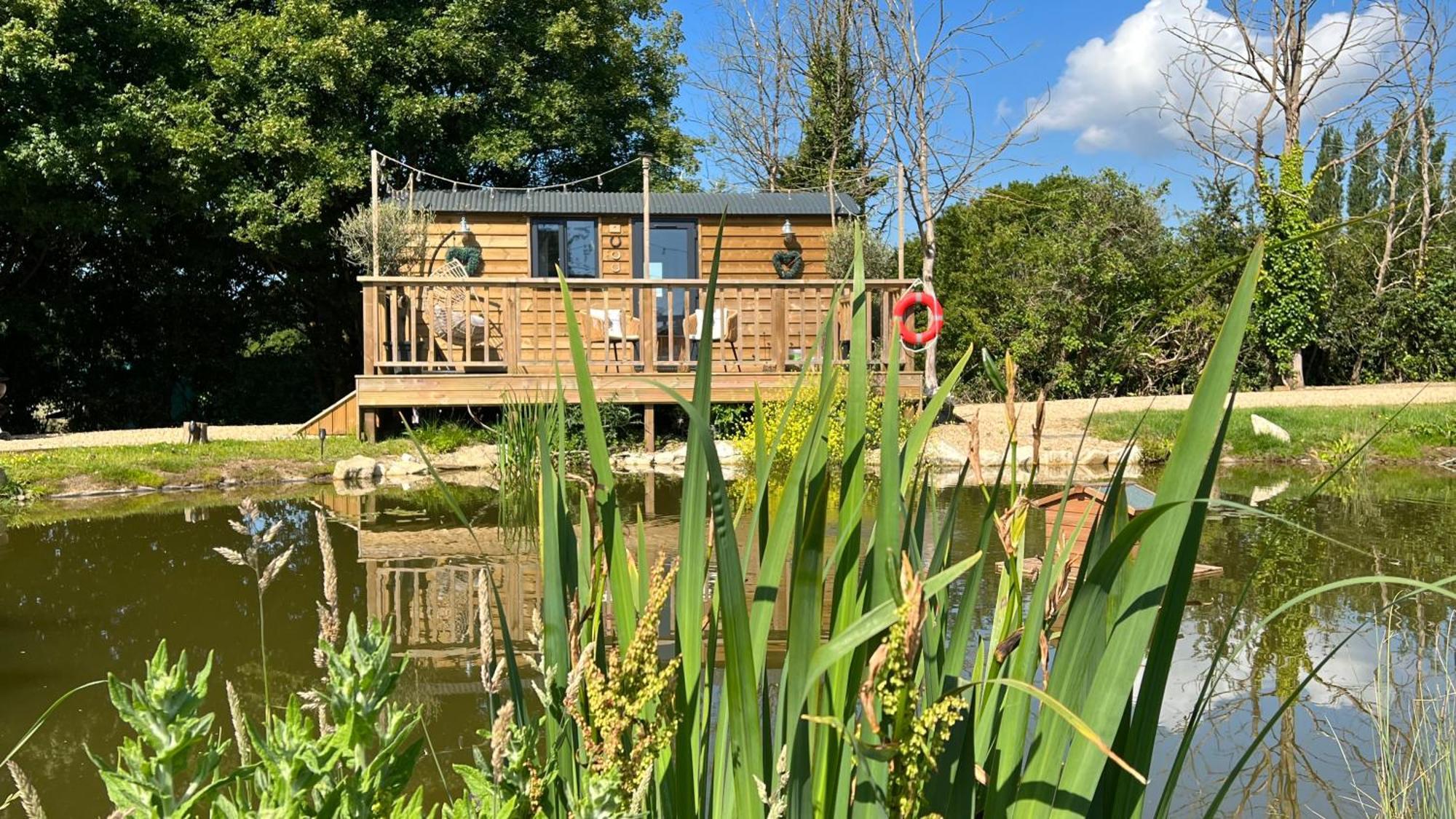 Rusty Duck Retreat Shepherds Hut Shedfield Bagian luar foto